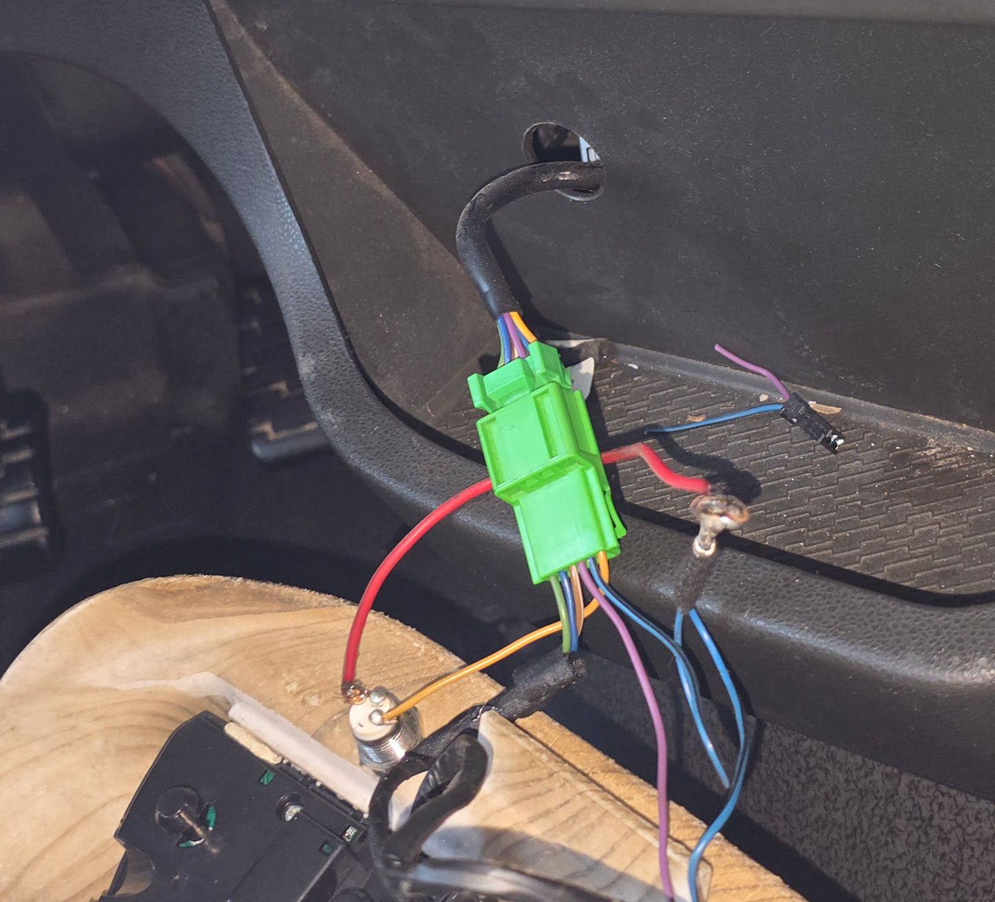 Volvo FH4/FH5 Steering Wheel Switch Conversion Unit VOLVO Truck, For installation of a three-spoke steering wheel