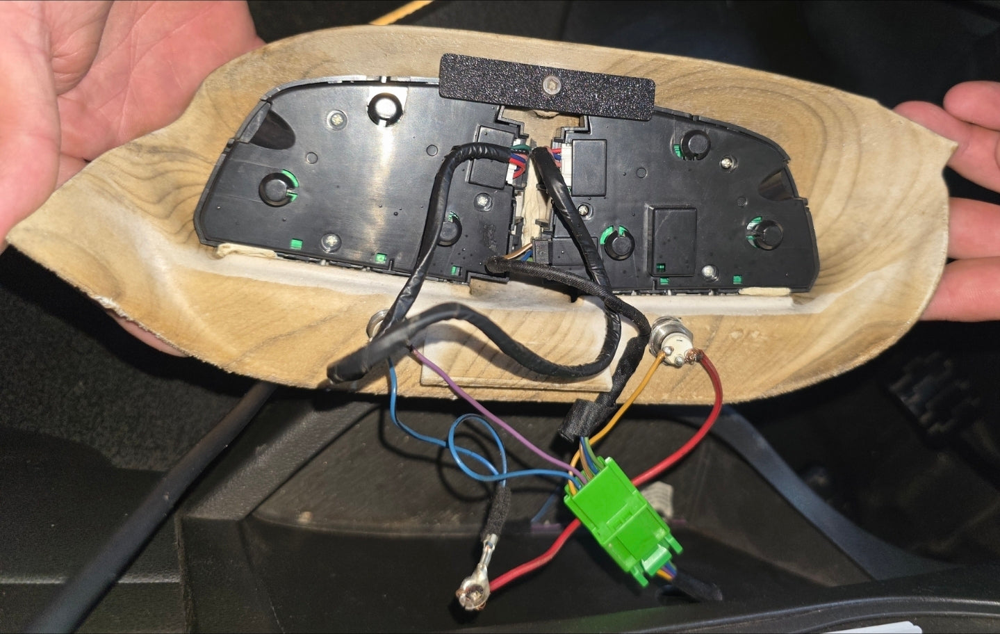 Volvo FH4/FH5 Steering Wheel Switch Conversion Unit VOLVO Truck, For installation of a three-spoke steering wheel